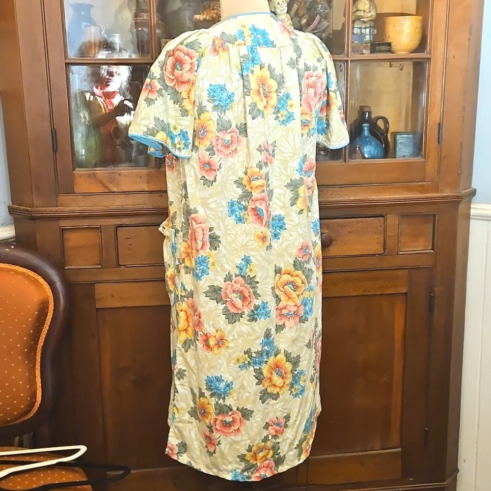 Old Dumpy Floral Housedress